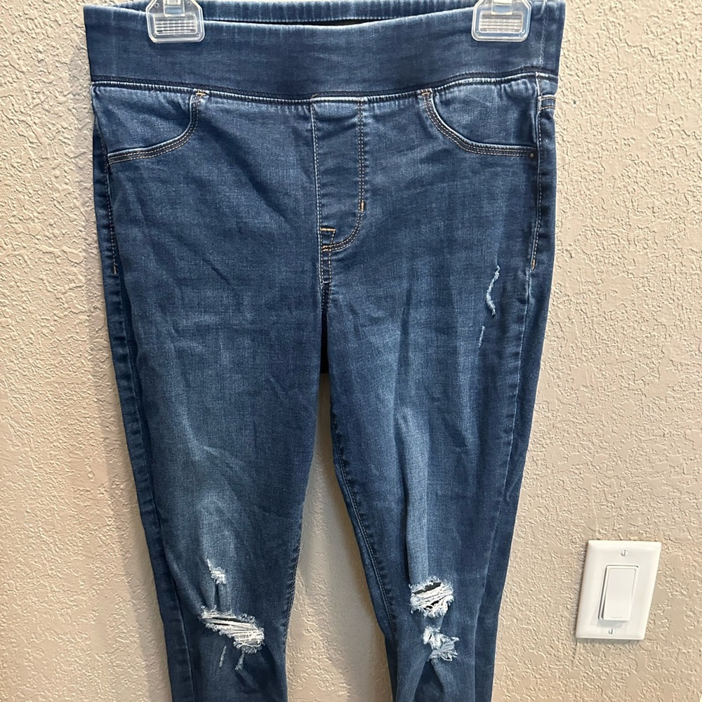 Old Navy Rockstar Mid Rise Distressed Jegging Women’s size 10